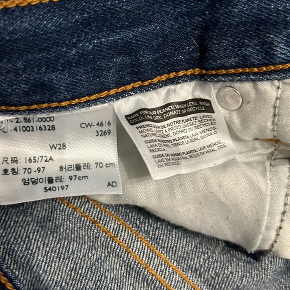 Levi’s button fly “white oak” shorts - Picture 7 of 7